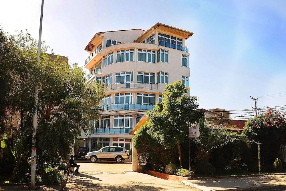 Dimitri Hotel Addis Ababa Exterior foto